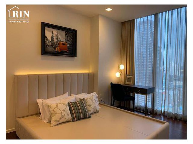 Condo Hyde sukhumvit 11 BTS nana City view 2 beds room