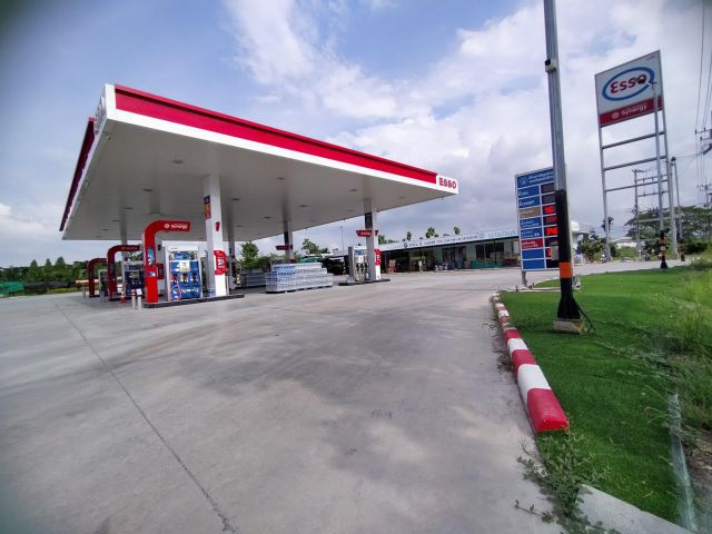 ขายที่ดินพร้อมกิจการปั้มน้ำมัน ESSO บนเนื้อที่ 5-2-44.9 ไร่ ถนน 321 ต.สระยายโสม อ.อู่ทอง จ.สุพรรณบุรี