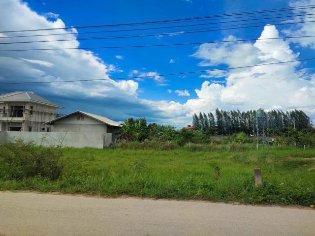 ขายที่ดินบ้านแช่ช้างสันกำแพงใกล้ถนนบายพาสพร้อมโอน