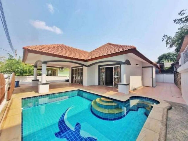 H175 ขายบ้านบางละมุง รีโนเวทใหม่ มีสระน้ำส่วนตัว Pool Villa for sale 3BR Ban Bang Lamung