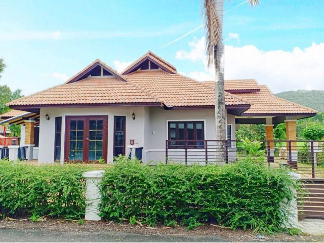 H641-Single-storey detached house for sale, On Tai, San Kamphaeng, Chiang Mai