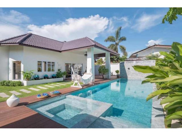 H205 ขาย Pool Villa รีโนเวทใหม่ทั้งหลัง 4 ห้องนอน/Pool Villa for sale 4 BR Exclusive Luxury house Near