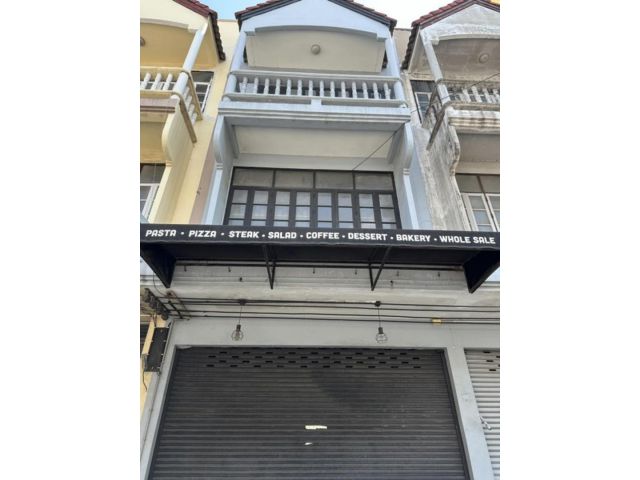 Building for rent ให้เช่าอาคารพานิชย์ 3 ชั้น เนื้อที่ 30 ตารางวา 3 ห้องนอน 2 ห้Bองน้ำ รังสิตคลอง2 ใกล้โรงพยาบาล บางปะกอก