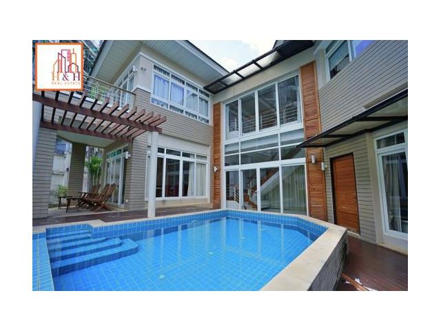 Pool Villa house for sale, next to the sea, Ban Talay-Pattaya Village, area 129 sq m., 3 bedrooms, 3 bathrooms, 1 living