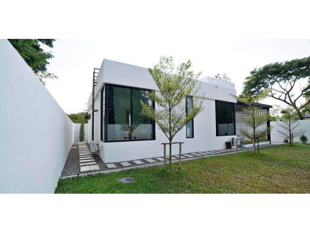 H586-Modern house for sale outside the project, Yang Noeng, Saraphi, Chiang Mai