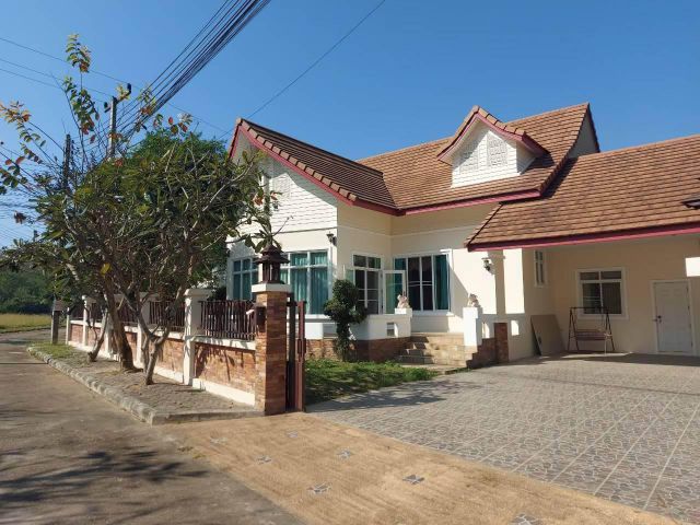 H649-Single-storey detached house for sale, On Tai, San Kamphaeng, Chiang Mai