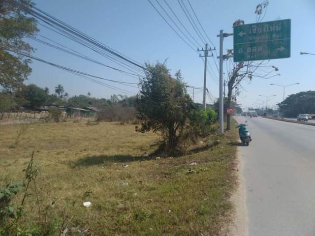 ขายที่ดินติดสี่แยกสะเมิงหนองควายหางดงโฉนดพร้อมโอน