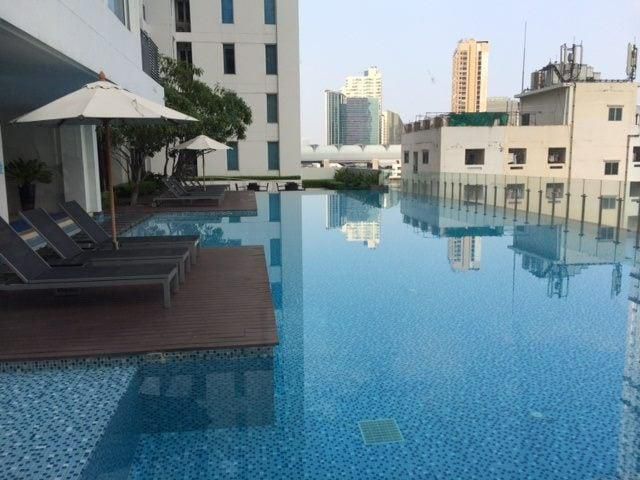 Rent Luxury condo with pool 1 room with Pool and fitness @ Victory monument Condominium