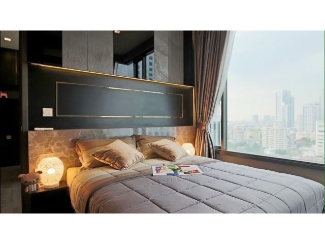 For rent condo EDGE Sukhumwit 23 (S15-10802)