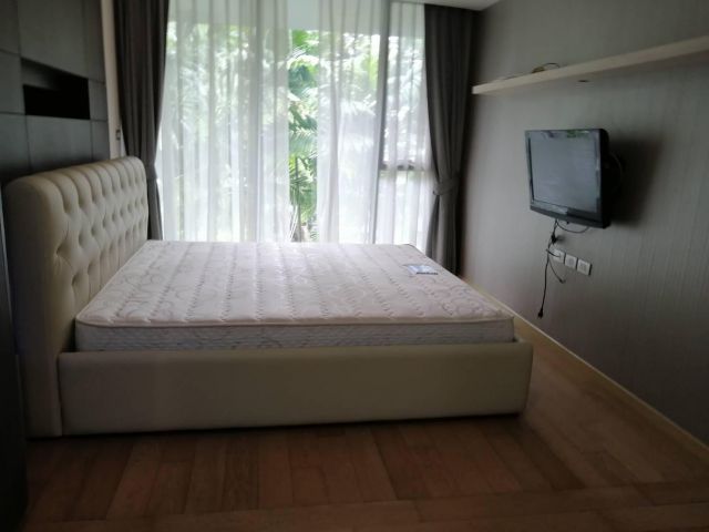 For rent condo Via sukhumvit 49 fully furnished (S15-22248)