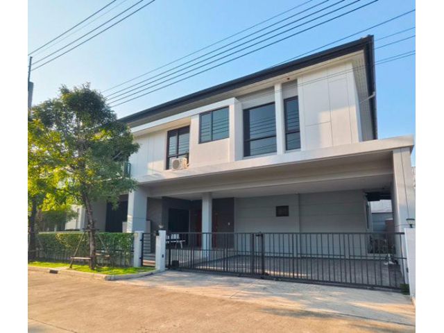 SALE บ้านใหม่ หลังใหญ่ กรุงเทพกรีฑา ตกแต่งครบ เขตสะพานสูง กรุงเทพ โทร 081-1387166