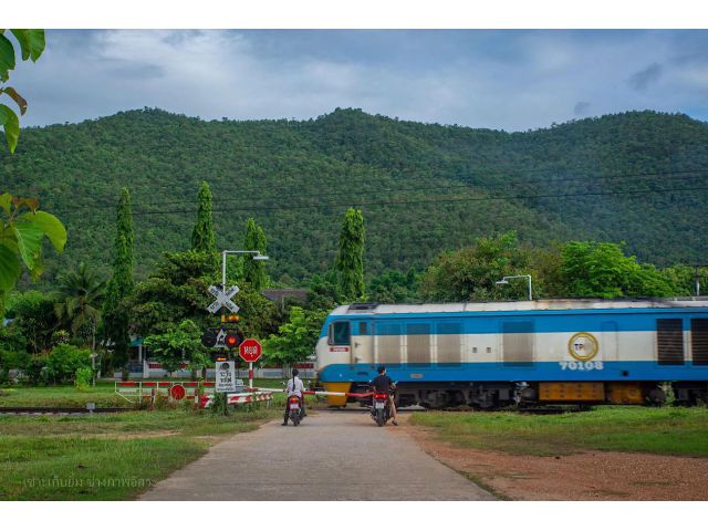 ที่นาทาปลาดุก ติดทางรถไฟสายเหนือ 2 ไร่ 75 ตารางวา 390,000